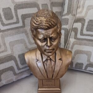 Gold Bust Sculpture J.F.kennedy